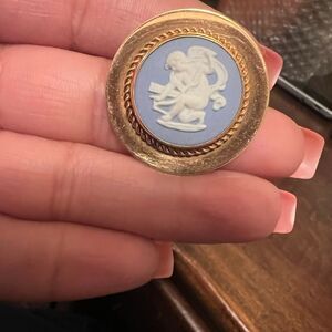 WEDGWOOD JASPERWARE ~ VAN DELL PENDANT OR PIN ~ CHERUB CAMEO 12K GF 1970 MINT